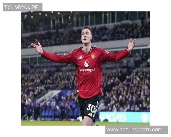 内维尔称舍什科虽显笨拙但对富勒姆西汉姆进球至关重要